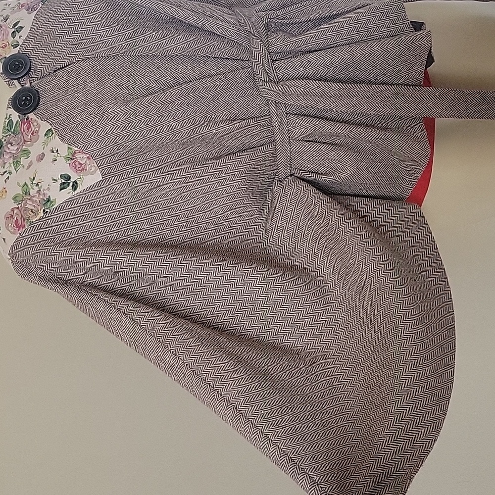 Wool Cape - Picture 2 of 8